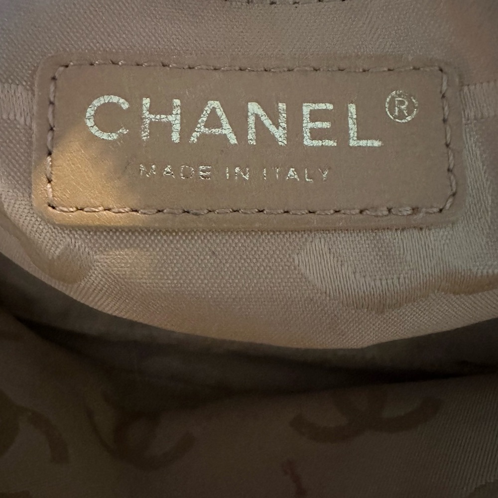 Authentic Chanel Quilted Handbag - Picture 5 of 16